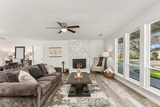 $725,000 | 2735 Little Oak Lane, Rescue, CA 95672