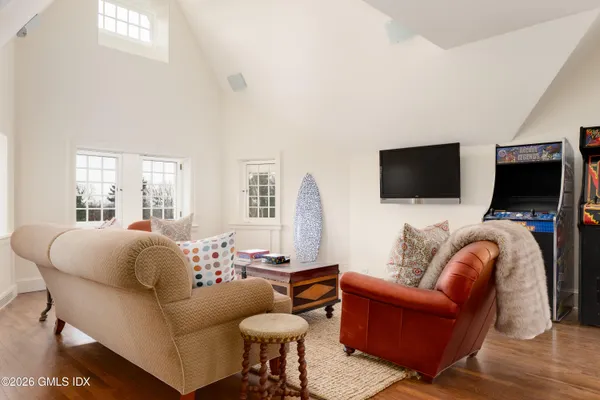 $24,900,000 | 44-40 Mayo Avenue, Greenwich, CT 06830