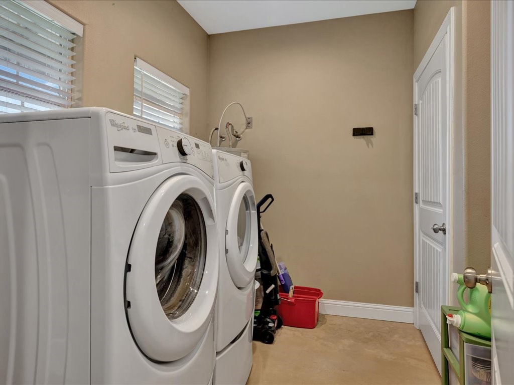 3335 Bethlehem Road Lufkin, TX 75904 - Photo 35 of 50 a view of washer and dryer in a utility room