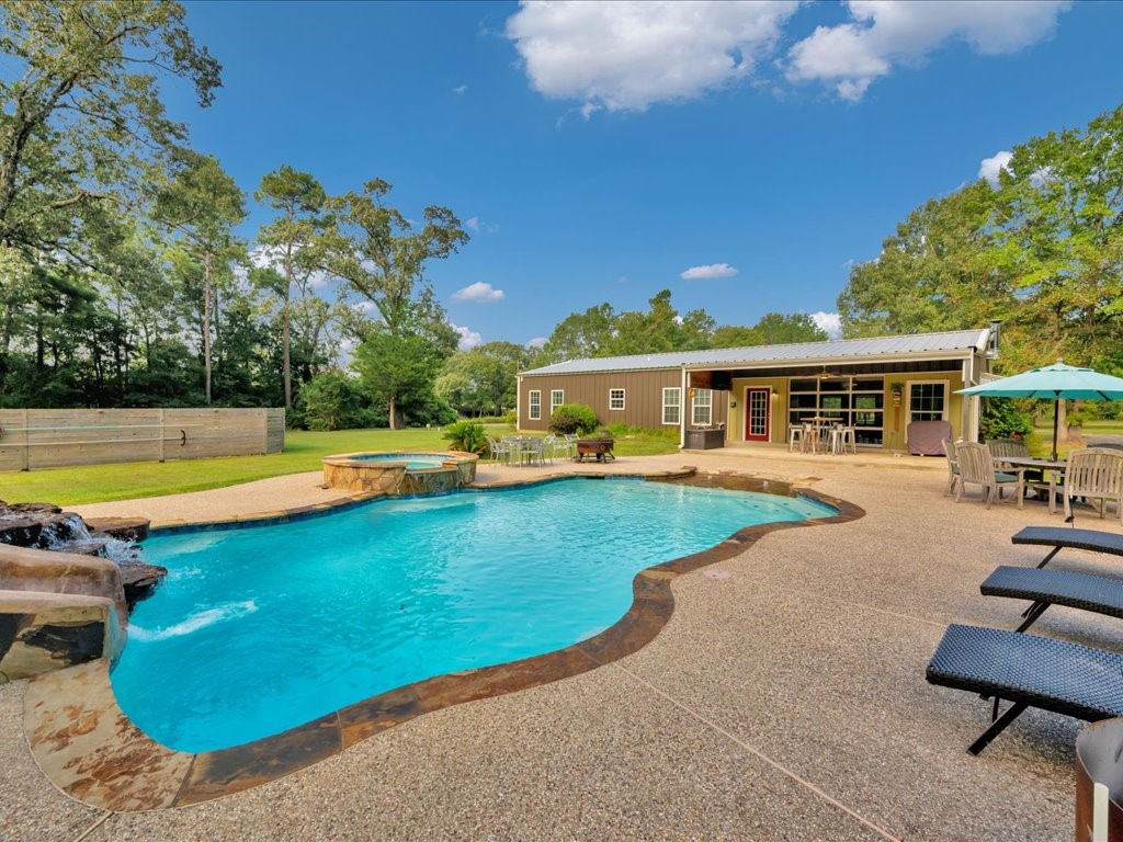 3335 Bethlehem Road Lufkin, TX 75904 - Photo 38 of 50 a view of a house with swimming pool and sitting area