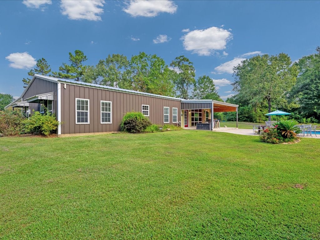3335 Bethlehem Road Lufkin, TX 75904 - Photo 39 of 50 a house view with a garden space