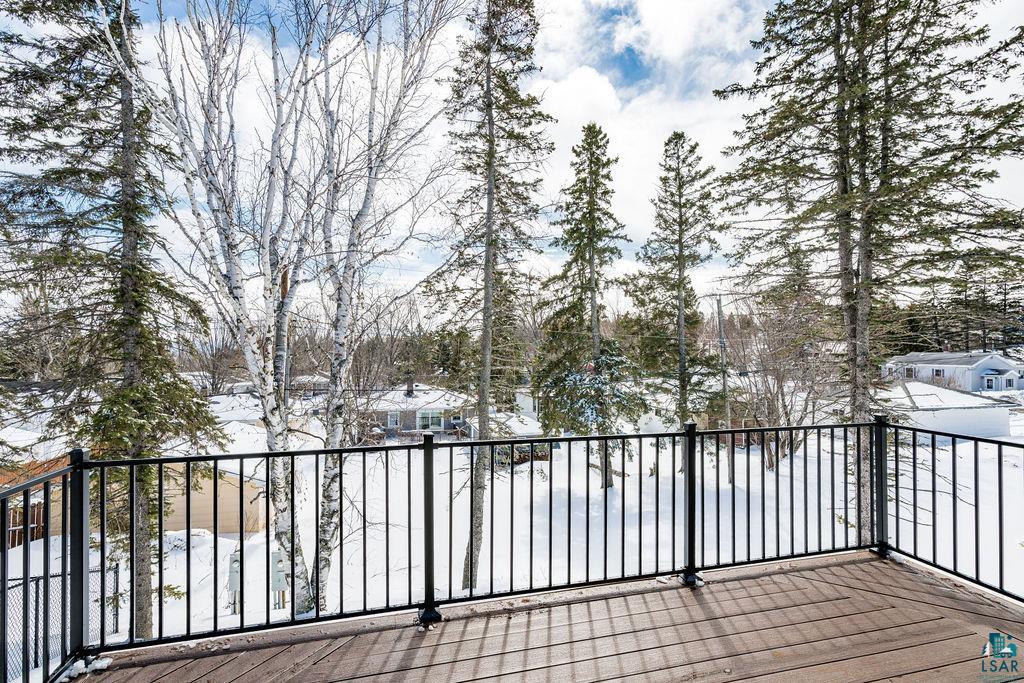 2236 Hoover Street Duluth, MN 55811 - Photo 41 of 52 Snow covered deck with a balcony