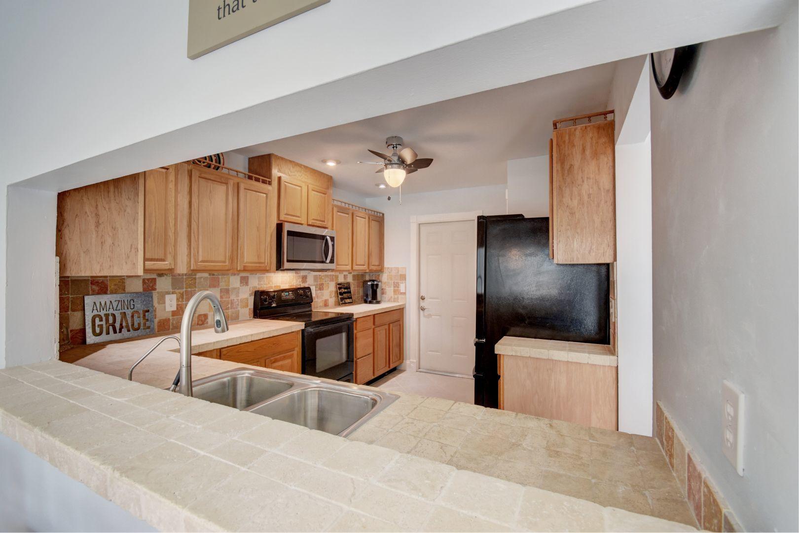 9236 Southampton Place Boca Raton, FL 33434 - Photo 11 of 28 Kitchen