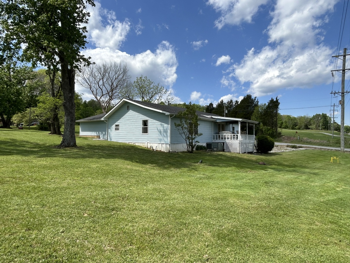 1 Bushwack Road Golconda, IL 62938 - Photo 5 of 38 a view of a house with a yard