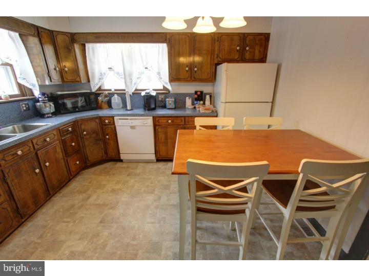 52 Magnolia Road Pemberton, NJ 08068 - Photo 3 of 21