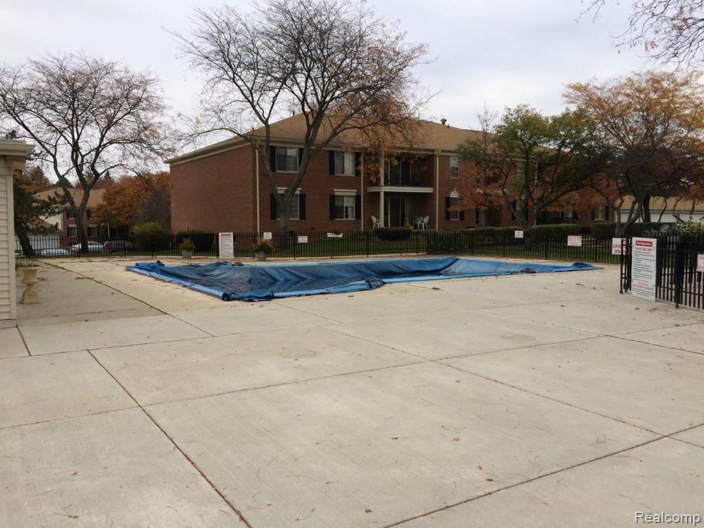 29620 Middlebelt Road, Unit 106 Farmington Hills, MI 48334 - Photo 26 of 32