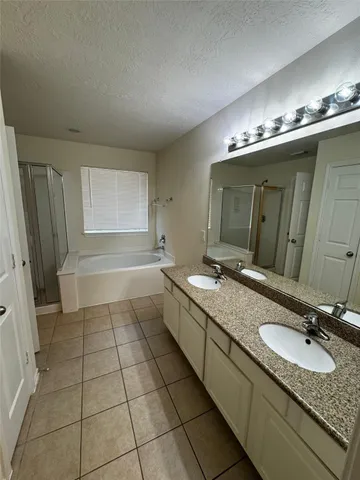 $1,900 | 246 West Stedhill Loop, The Woodlands, TX 77384