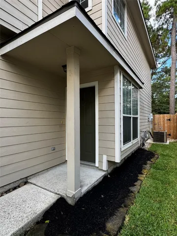 $1,900 | 246 West Stedhill Loop, The Woodlands, TX 77384