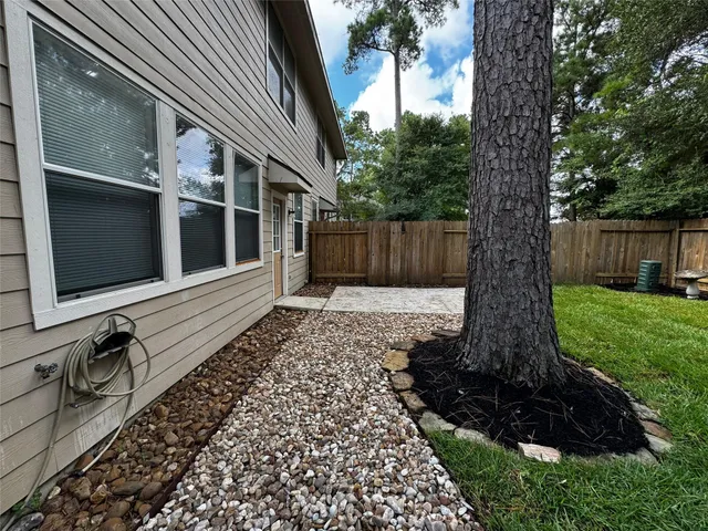 $1,900 | 246 West Stedhill Loop, The Woodlands, TX 77384