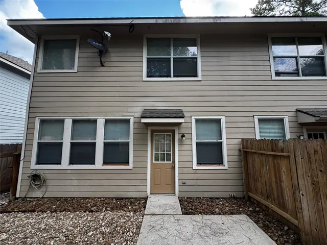 $1,900 | 246 West Stedhill Loop, The Woodlands, TX 77384