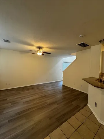 $1,900 | 246 West Stedhill Loop, The Woodlands, TX 77384