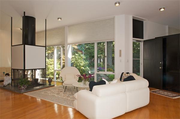 32 Ross Road Swampscott, MA 01907 - Photo 3 of 18 Gallery Image 3