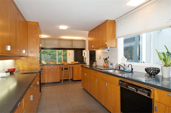 32 Ross Road Swampscott, MA 01907 - Photo 6 of 18 Gallery Image 6