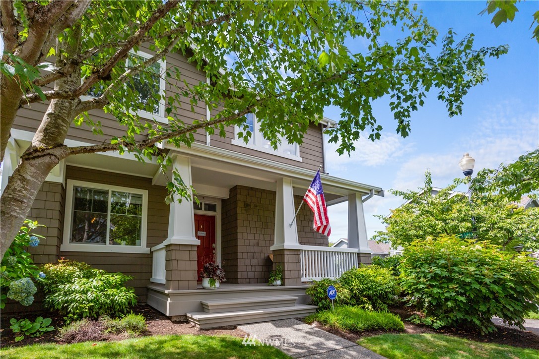 529 Chelan Place Northeast Renton, WA 98059 - Photo 2 of 20 front view of a house with a tree