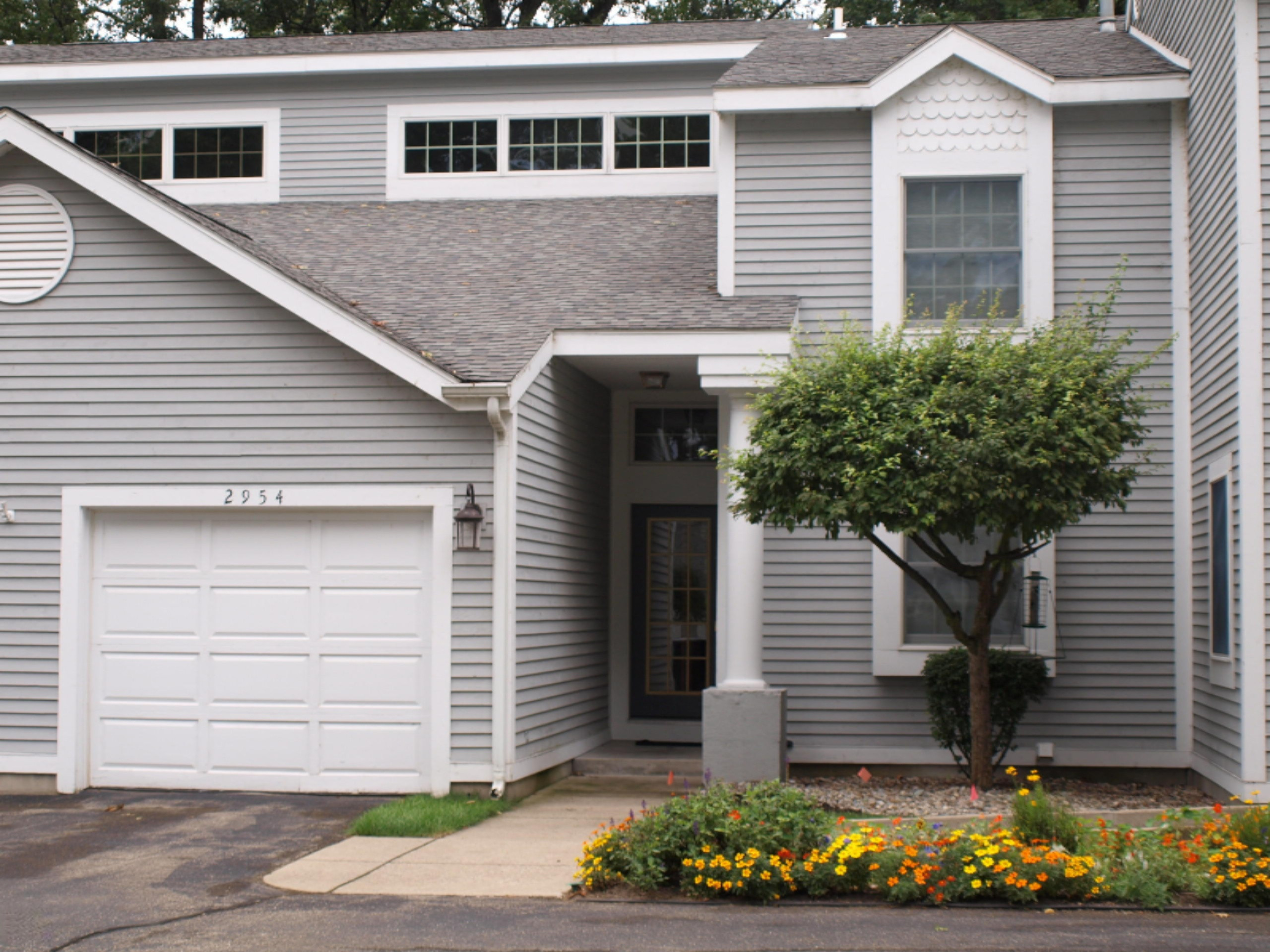 2954 Ridgeview Muskegon, MI 49445 - Photo 1 of 4 P8254020