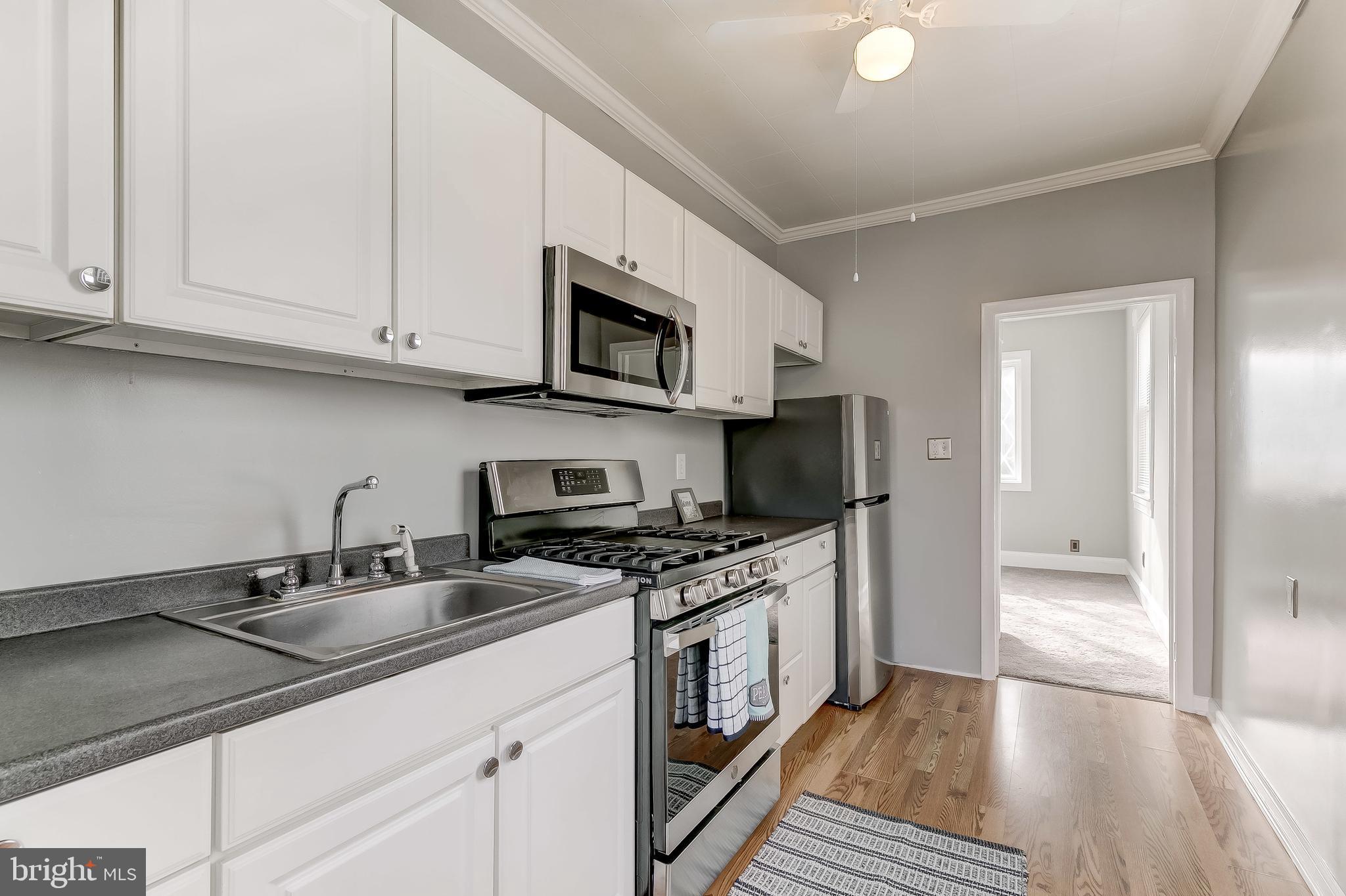 40 Hampton Road Linthicum, MD 21090 - Photo 18 of 44 Kitchen