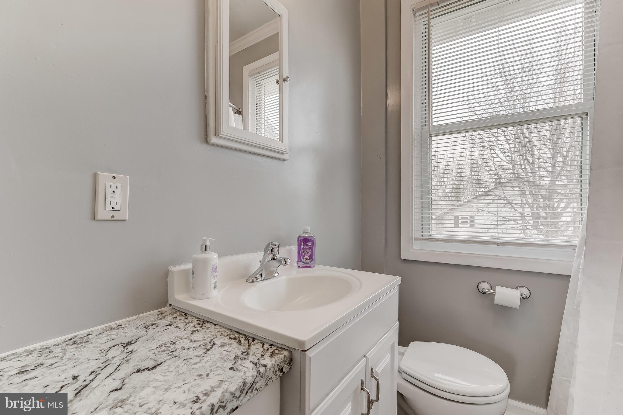40 Hampton Road Linthicum, MD 21090 - Photo 27 of 44 Bathroom