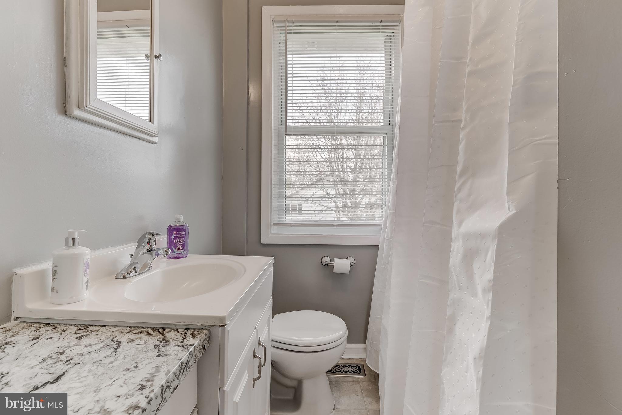 40 Hampton Road Linthicum, MD 21090 - Photo 28 of 44 Bathroom