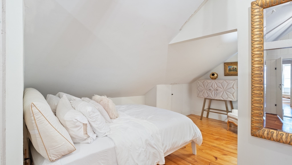 239 High Road Newbury, MA 01951 - Photo 35 of 42 a bedroom with a bed and a window