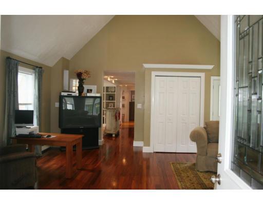 4 Crosby Road Reading, MA 01867 - Photo 11 of 12 Gallery Image 11