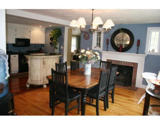 4 Crosby Road Reading, MA 01867 - Photo 3 of 12 Gallery Image 3
