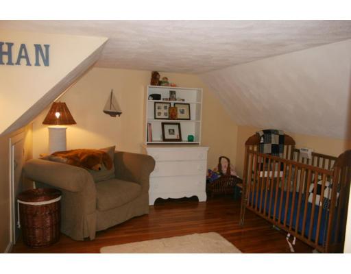 4 Crosby Road Reading, MA 01867 - Photo 7 of 12 Gallery Image 7