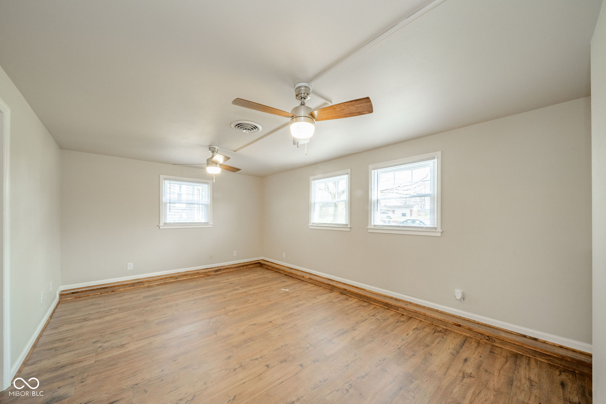 807 Bittersweet Lane Anderson, IN 46011 - Photo 12 of 33