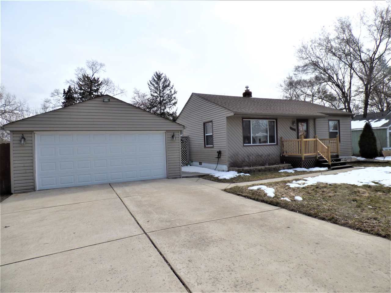 47770 Greenview Road Utica, MI 48317 - Photo 5 of 34 31342282-4.JPG