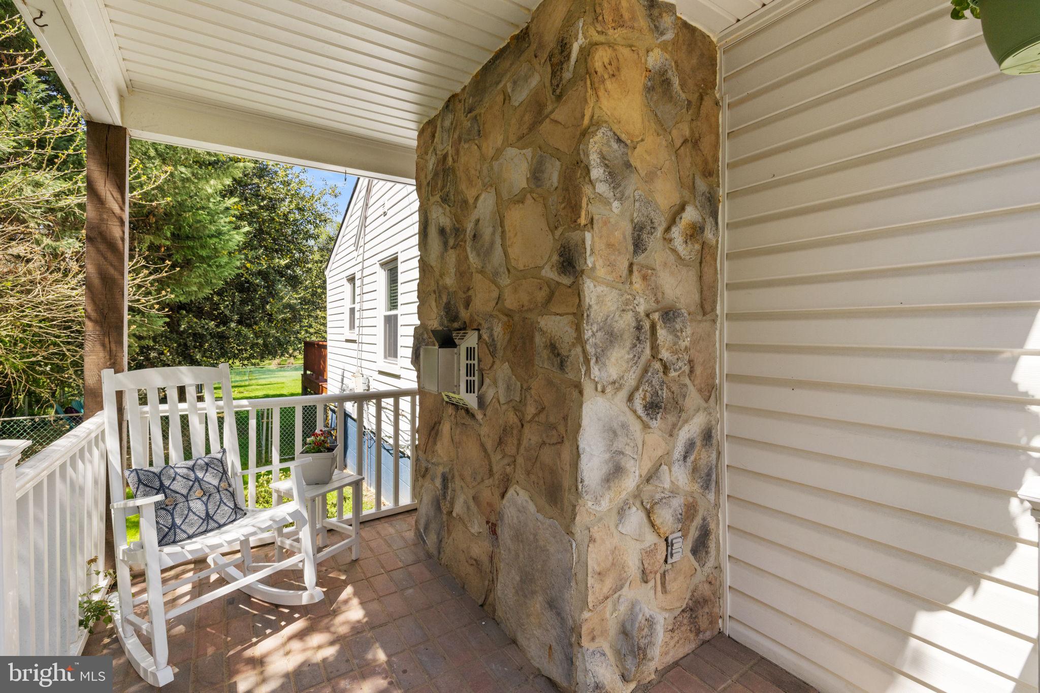 68 Frazier Road Warrenton, VA 20186 - Photo 10 of 56 Sweet Side Porch