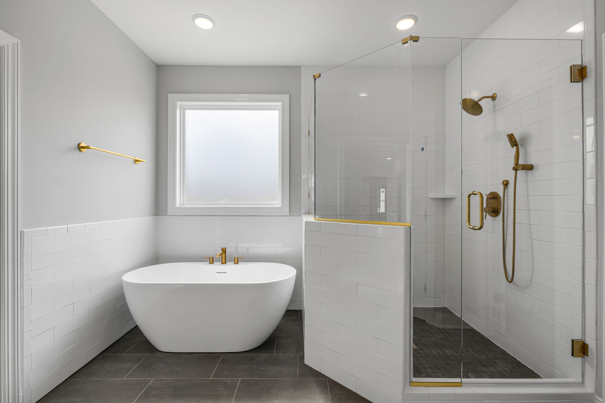 3775 Highship Road Murfreesboro, TN 37130 - Photo 21 of 39 a bathroom with a bathtub and shower