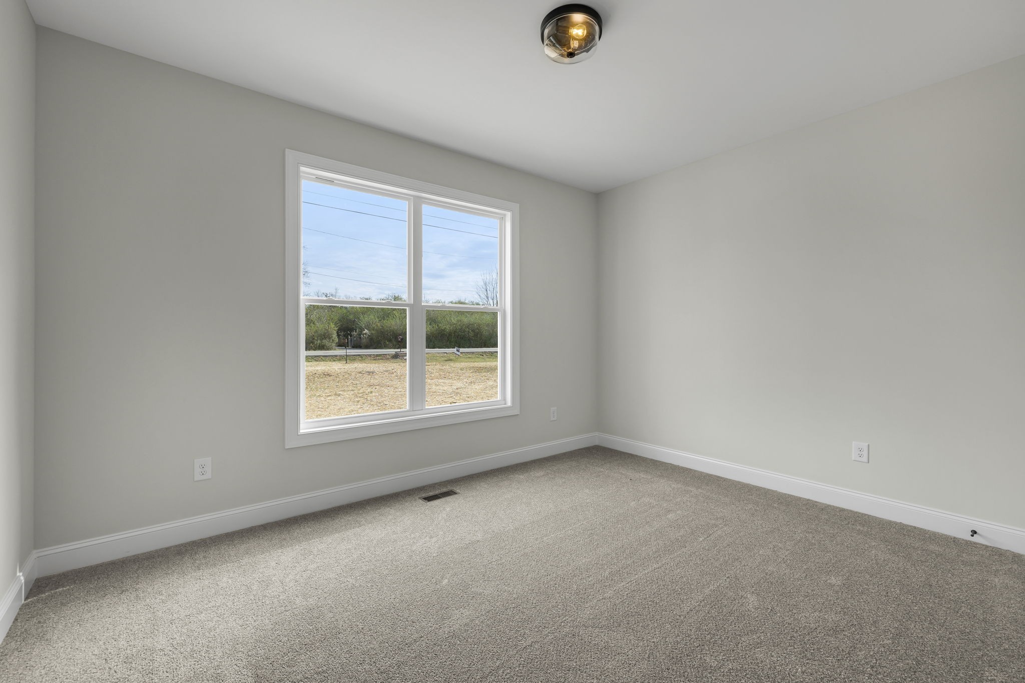 3775 Highship Road Murfreesboro, TN 37130 - Photo 24 of 39 an empty room with a window