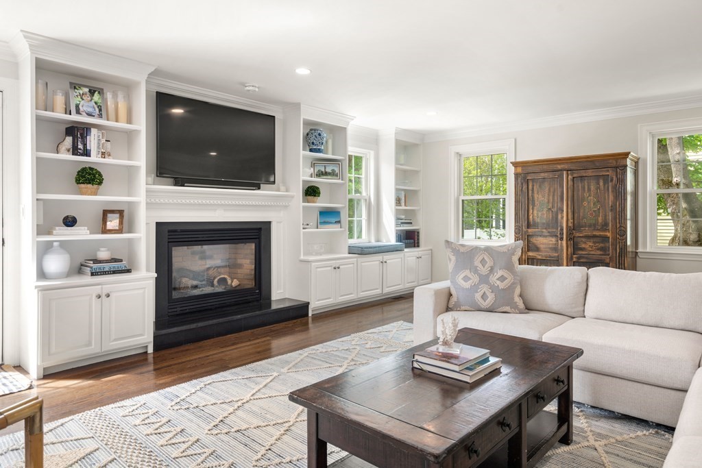 49 Elmwood Road Needham, MA 02492 - Photo 13 of 40