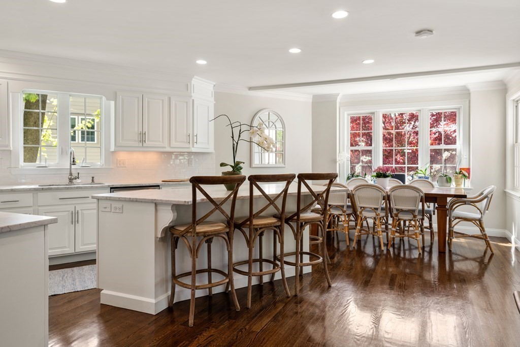 49 Elmwood Road Needham, MA 02492 - Photo 7 of 40