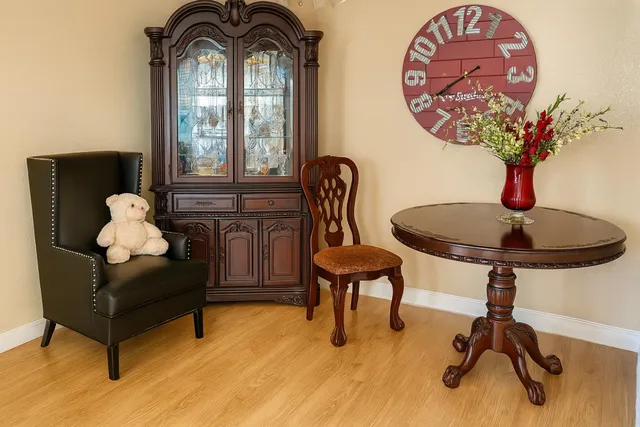 $292,000 | 541 Samuel Way, Sacramento, CA 95838