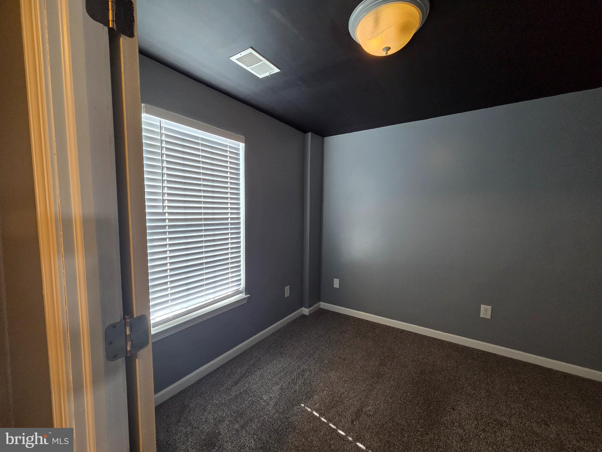 2102 East Oak Road, Unit G2 Vineland, NJ 08361 - Photo 4 of 17 Main level bedroom
