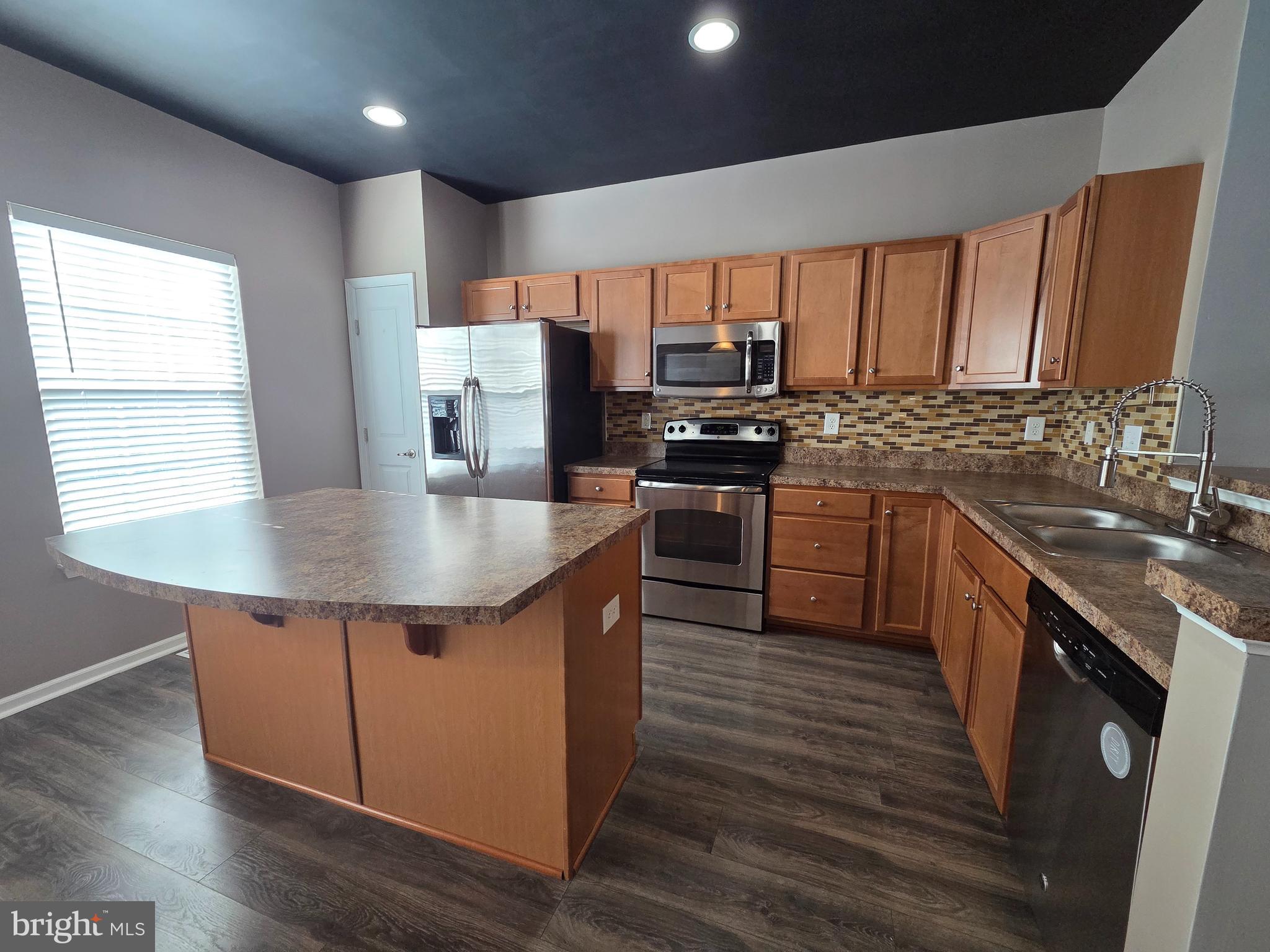 2102 East Oak Road, Unit G2 Vineland, NJ 08361 - Photo 8 of 17 Kitchen-2nd level