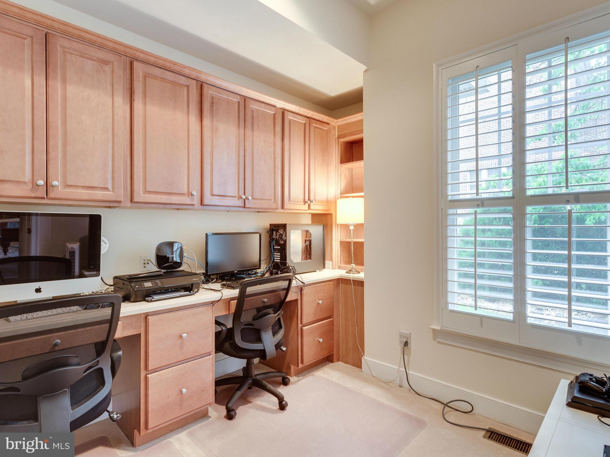 7202 Capitol View Drive McLean, VA 22101 - Photo 13 of 30 Office For Kids Study or Second Home Office
