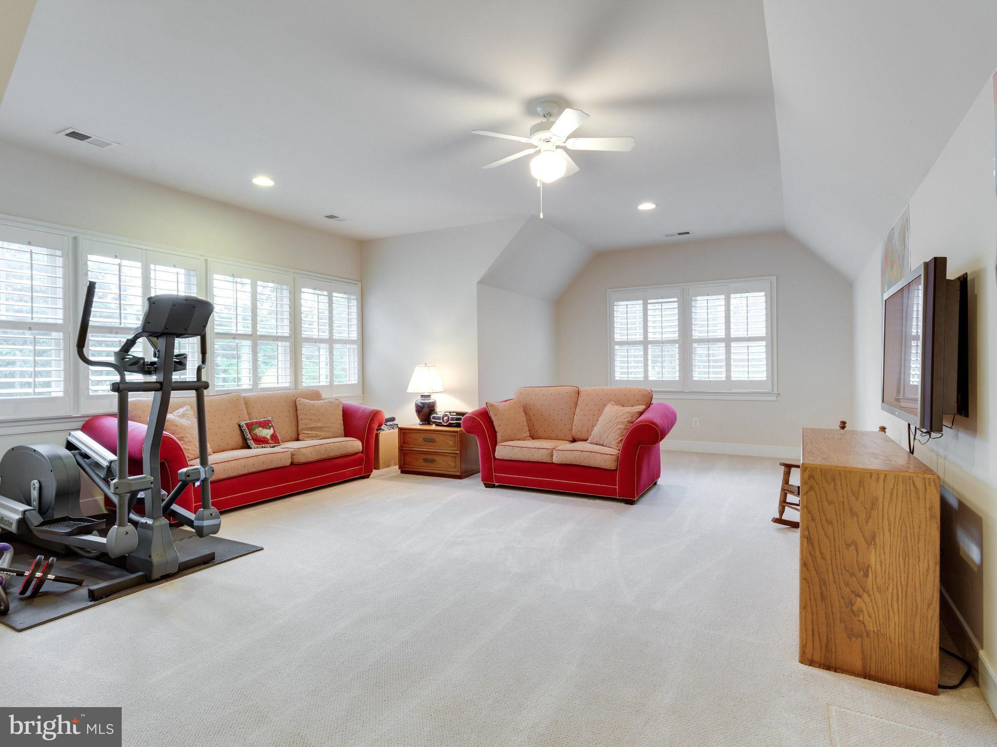 7202 Capitol View Drive McLean, VA 22101 - Photo 19 of 30 Interior (General)