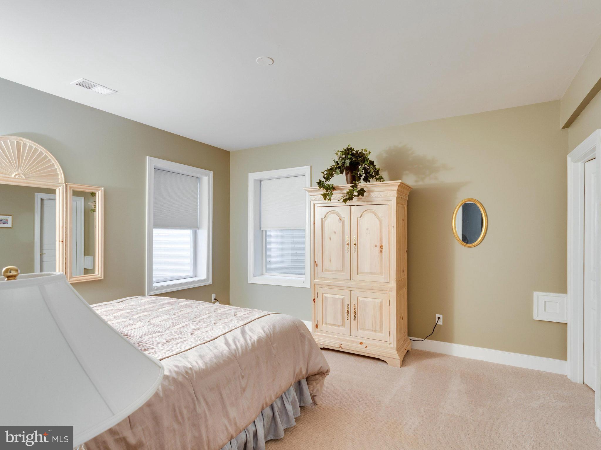 7202 Capitol View Drive McLean, VA 22101 - Photo 21 of 30 Bedroom