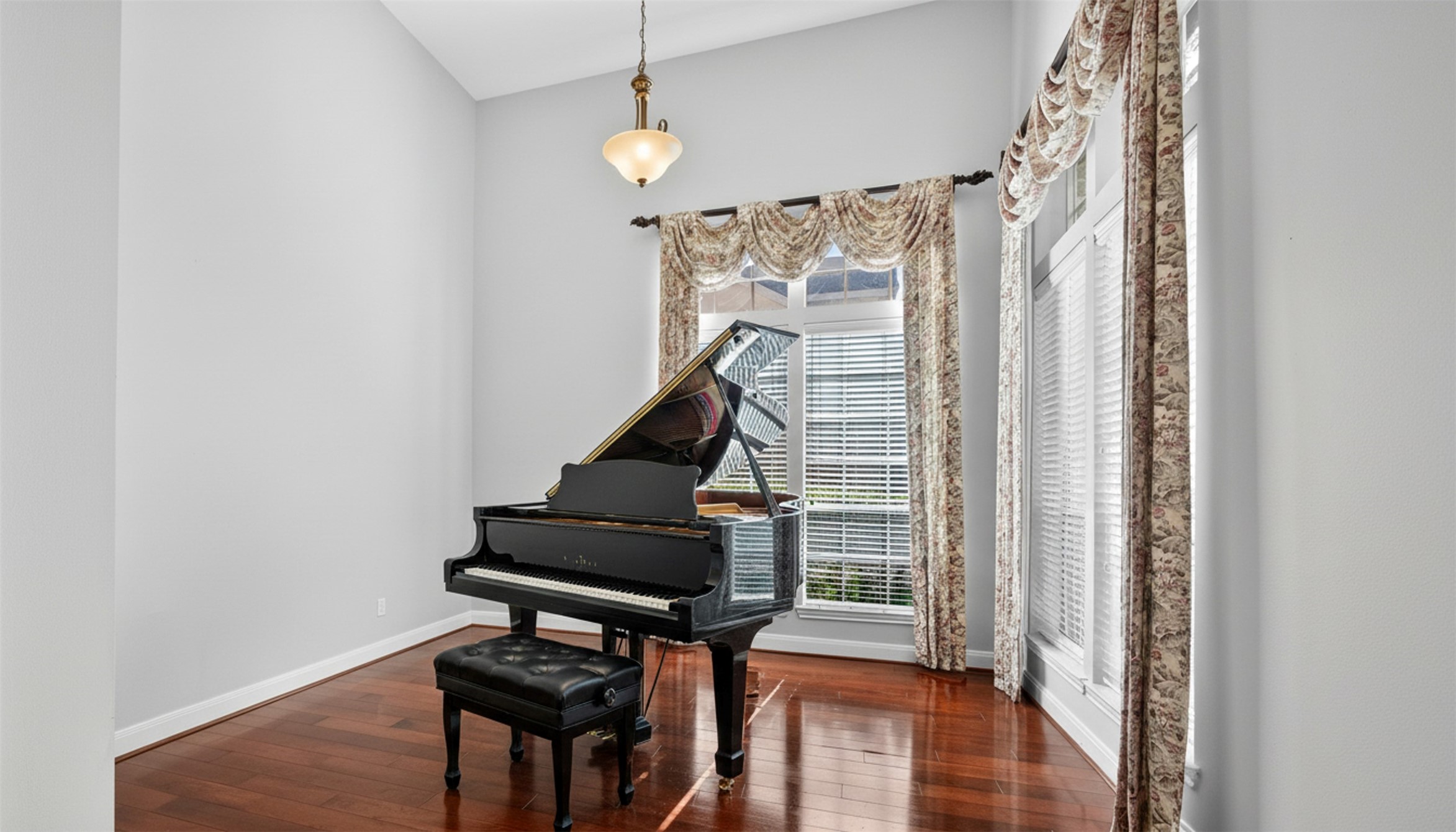 15614 Stable Brook Circle Cypress, TX 77429 - Photo 5 of 48 Virtually staged piano room.