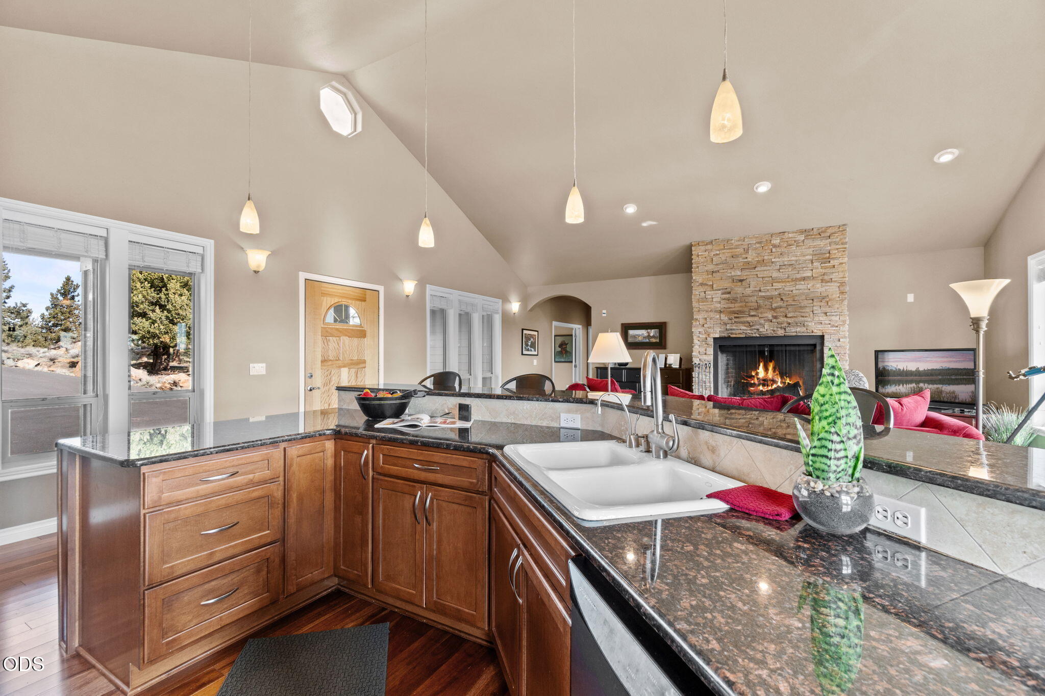 17665 Mountain View Road Sisters, OR 97759 - Photo 19 of 86 Gallery Image 19