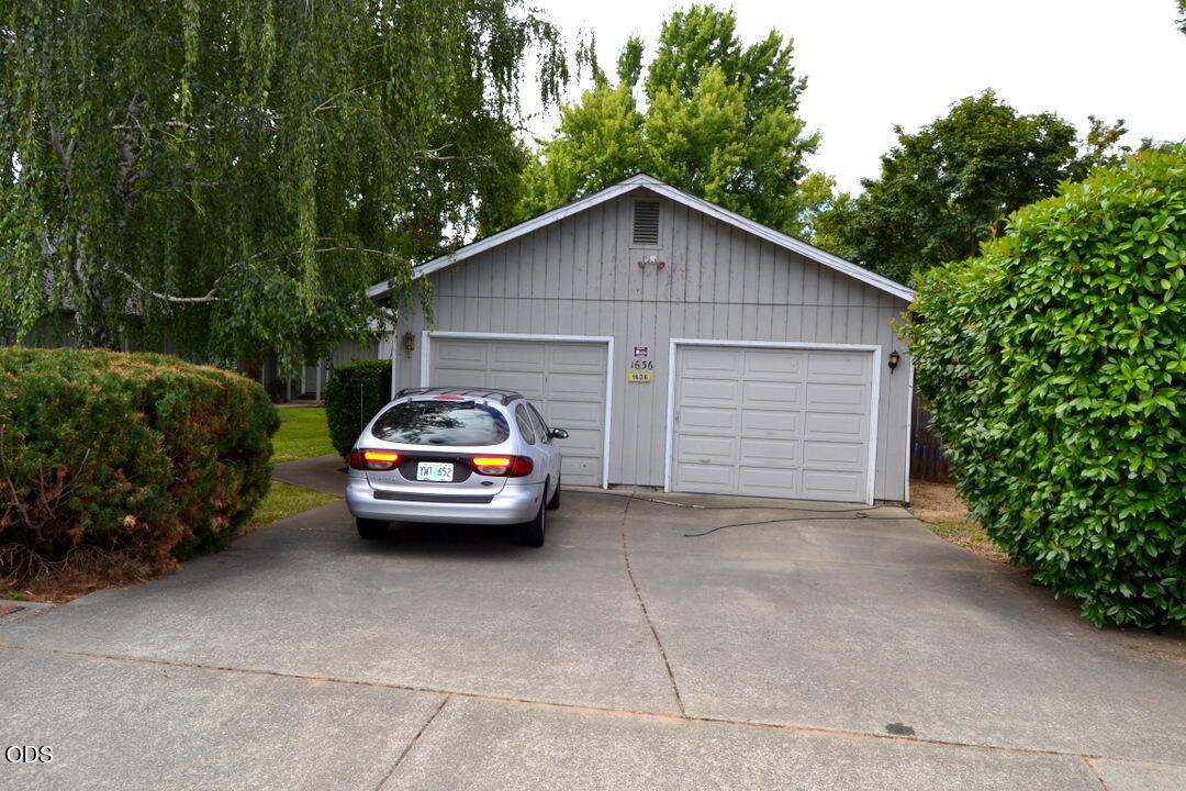 1632 Leonard Road, Unit A & B Grants Pass, OR 97527 - Photo 19 of 19