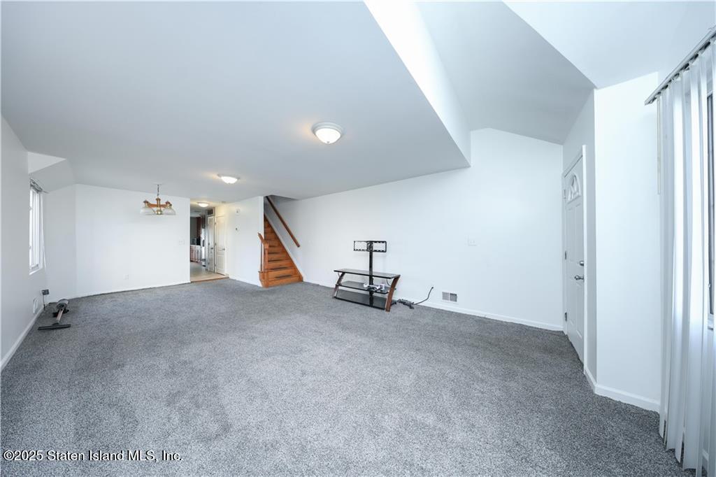 74 Sumner Avenue Staten Island, NY 10314 - Photo 4 of 28 GetMedia (3)