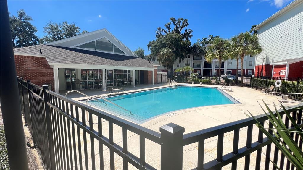 2360 Southwest Archer Road, Unit 304 Gainesville, FL 32608 - Photo 5 of 11