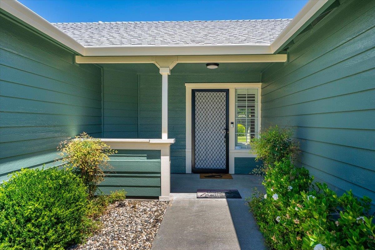 295 Pinon Way Red Bluff, CA 96080 - Photo 3 of 30