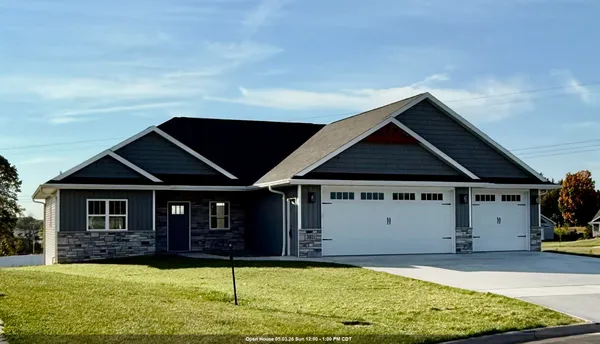 $604,900 | 3811 Cooper Ct Green, Green Bay, WI 54313