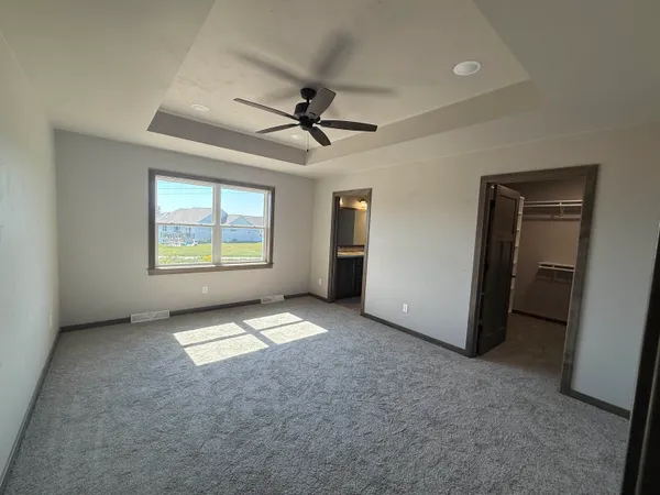 $604,900 | 3811 Cooper Ct Green, Green Bay, WI 54313