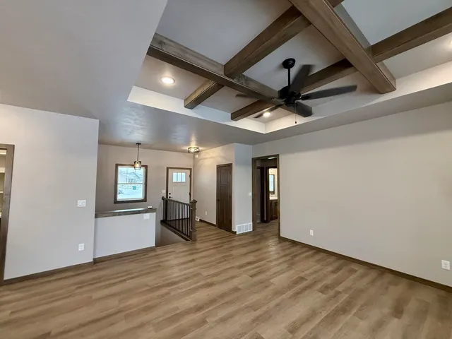 $614,900 | 3811 Cooper Ct Green, Green Bay, WI 54313