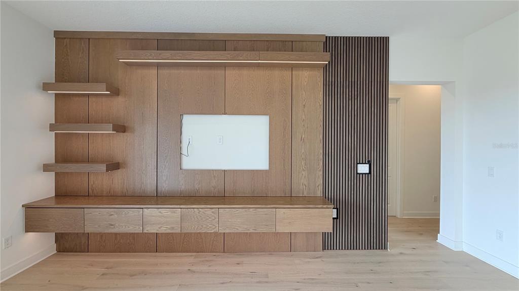 15295 Rising Vw Drive Montverde, FL 34756 - Photo 6 of 50 a bathroom with a bathtub and shower