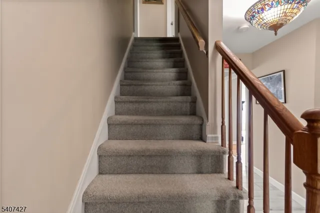 $1,599,999 | 11 Beavers Road, Califon, NJ 07830